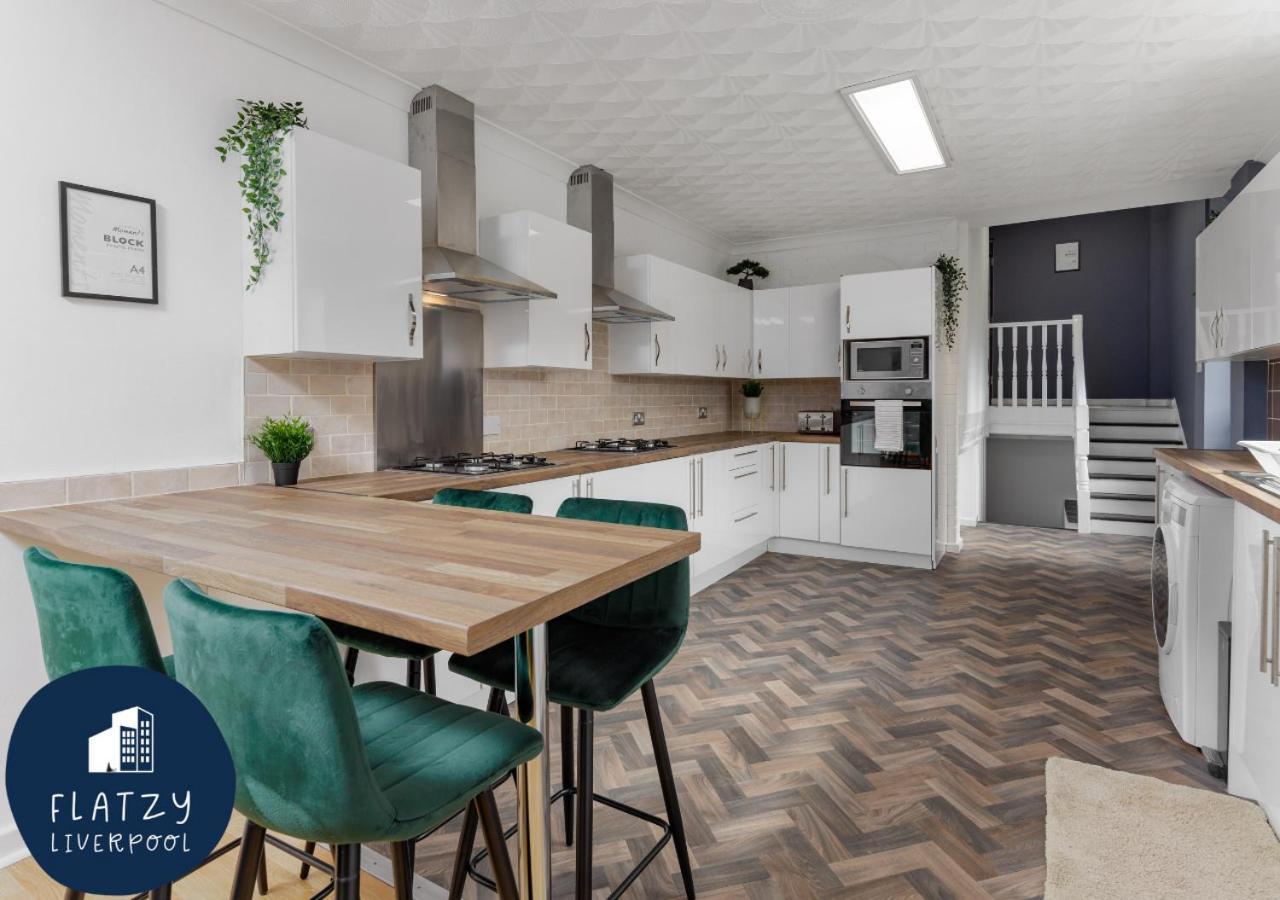 Flatzy - 6 Bed Oasis Close To Football Stadiums Ливерпуль Экстерьер фото
