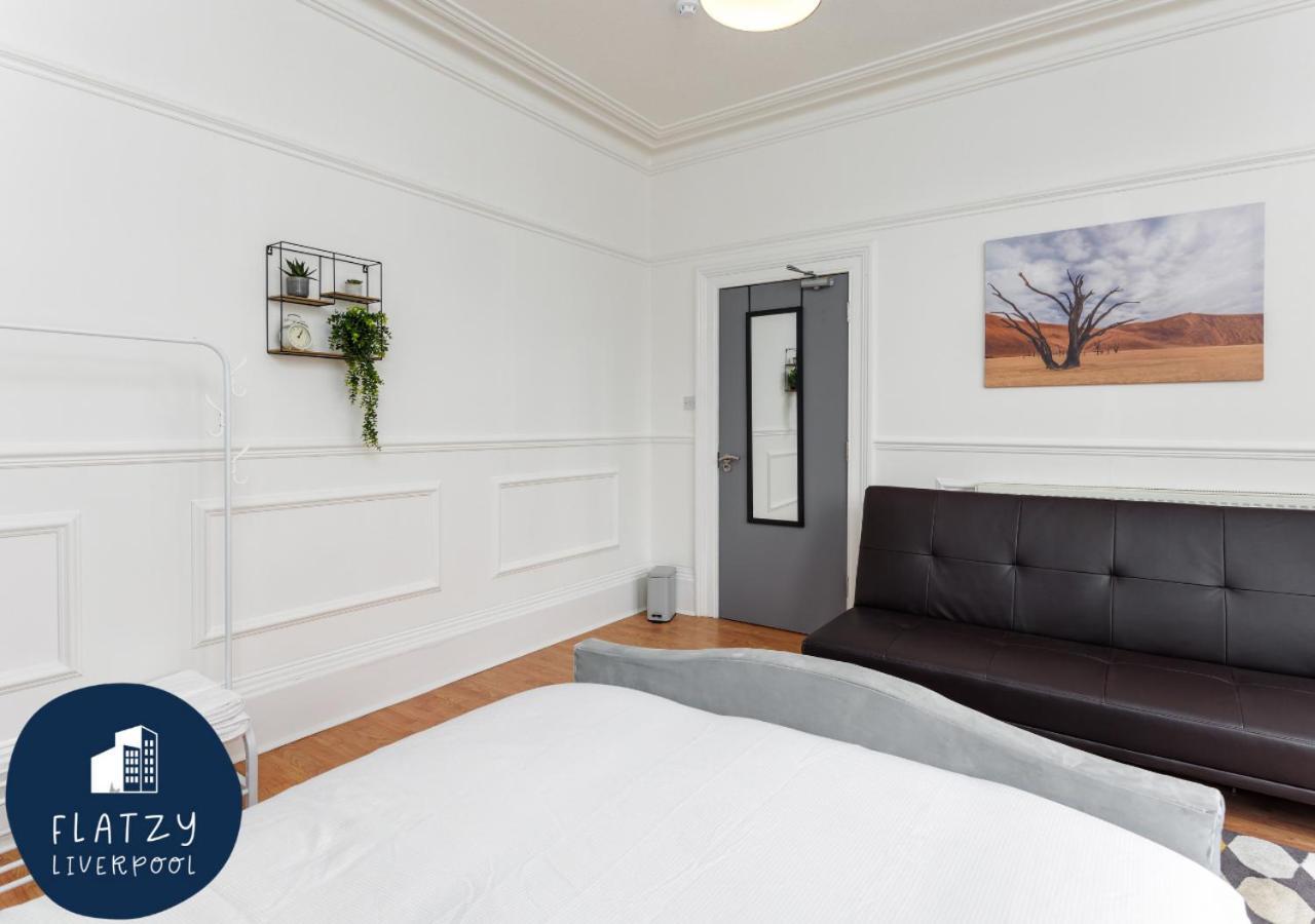 Flatzy - 6 Bed Oasis Close To Football Stadiums Ливерпуль Экстерьер фото